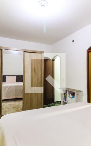 Casa à venda com 200m², 3 quartos e sem vaga Casa à venda com 200m², 3 quartos e sem vagaSuíte