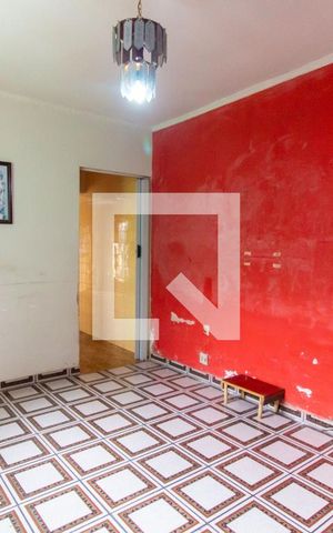 Casa à venda com 225m², 3 quartos e 2 vagas Casa à venda com 225m², 3 quartos e 2 vagasSala
