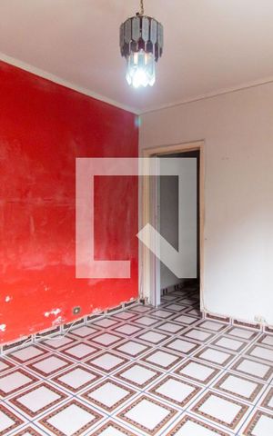Casa à venda com 225m², 3 quartos e 2 vagas Casa à venda com 225m², 3 quartos e 2 vagasSala