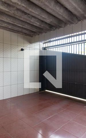 Casa à venda com 225m², 3 quartos e 2 vagas Casa à venda com 225m², 3 quartos e 2 vagasGaragem