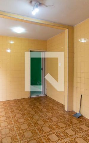 Casa à venda com 225m², 3 quartos e 2 vagas Casa à venda com 225m², 3 quartos e 2 vagasCozinha