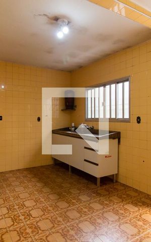 Casa à venda com 225m², 3 quartos e 2 vagas Casa à venda com 225m², 3 quartos e 2 vagasCozinha