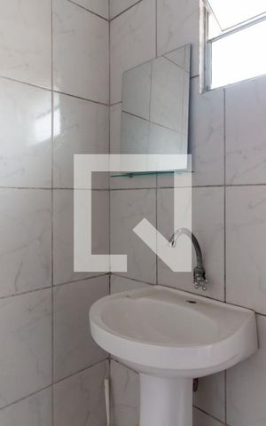 Casa à venda com 225m², 3 quartos e 2 vagas Casa à venda com 225m², 3 quartos e 2 vagasBanheiro 02