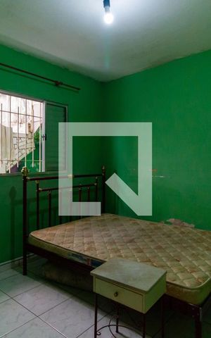 Casa à venda com 225m², 3 quartos e 2 vagas Casa à venda com 225m², 3 quartos e 2 vagasQuarto 02