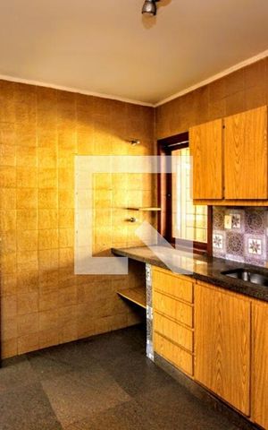 Casa à venda com 380m², 5 quartos e 6 vagasCozinha