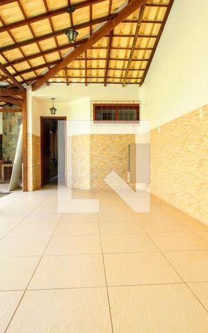 Casa à venda com 380m², 5 quartos e 6 vagasÁrea externa
