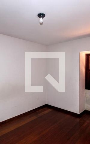 Casa à venda com 380m², 5 quartos e 6 vagasQuarto