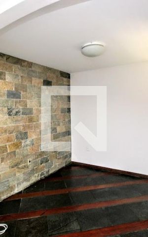 Casa à venda com 380m², 5 quartos e 6 vagasQuarto