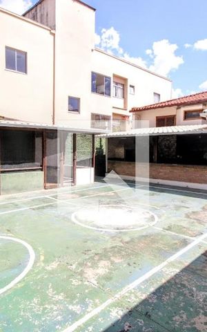Casa à venda com 380m², 5 quartos e 6 vagasÁrea externa
