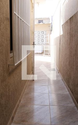 Casa à venda com 170m², 3 quartos e 4 vagasCorredor Externo