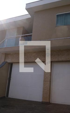 Casa à venda com 170m², 3 quartos e 4 vagasFachada