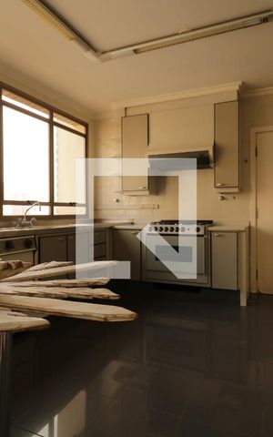 Apartamento à venda com 245m², 4 quartos e 3 vagasCozinha