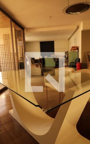 Apartamento à venda com 245m², 4 quartos e 3 vagasSala