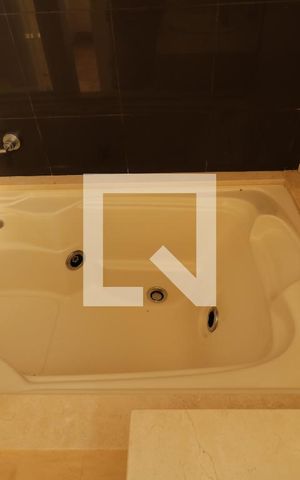 Apartamento à venda com 245m², 4 quartos e 3 vagasBanheiro da Suíte