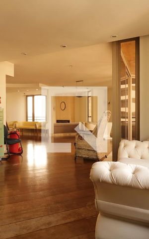 Apartamento à venda com 245m², 4 quartos e 3 vagasSala
