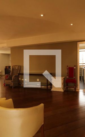 Apartamento à venda com 245m², 4 quartos e 3 vagasSala - Lareira