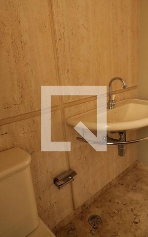 Apartamento à venda com 245m², 4 quartos e 3 vagasLavabo