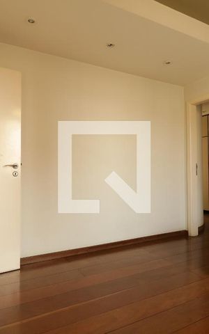 Apartamento à venda com 245m², 4 quartos e 3 vagasQuarto 1