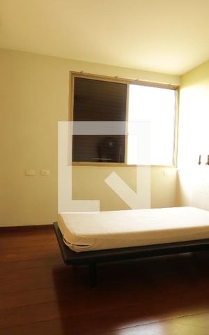 Apartamento à venda com 245m², 4 quartos e 3 vagasQuarto 2