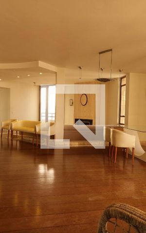Apartamento à venda com 245m², 4 quartos e 3 vagasSala