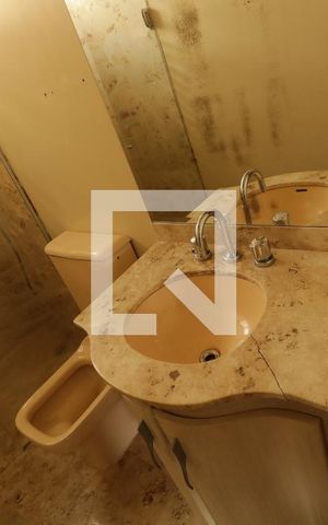 Apartamento à venda com 245m², 4 quartos e 3 vagasBanheiro 1