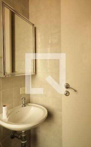Apartamento à venda com 245m², 4 quartos e 3 vagasBanheiro de Serviço