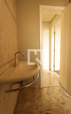 Apartamento à venda com 245m², 4 quartos e 3 vagasLavabo