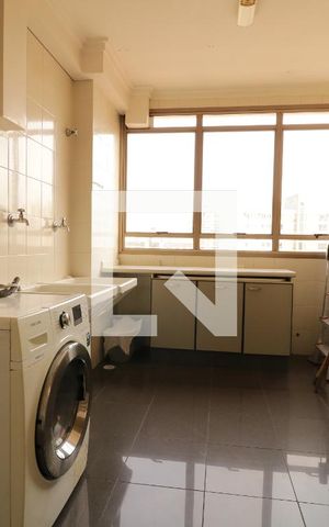 Apartamento à venda com 245m², 4 quartos e 3 vagasÁrea de Serviço