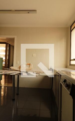 Apartamento à venda com 245m², 4 quartos e 3 vagasCozinha
