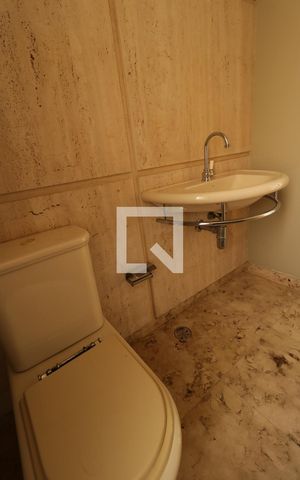 Apartamento à venda com 245m², 4 quartos e 3 vagasLavabo