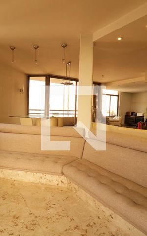 Apartamento à venda com 245m², 4 quartos e 3 vagasSala - Lareira