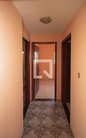 Casa para alugar com 70m², 2 quartos e 1 vaga Casa para alugar com 70m², 2 quartos e 1 vagaCorredor
