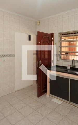 Casa para alugar com 70m², 2 quartos e 1 vaga Casa para alugar com 70m², 2 quartos e 1 vagaCozinha
