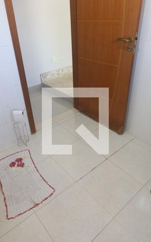 Casa à venda com 705m², 4 quartos e 8 vagasBanheiro 