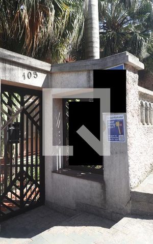 Casa à venda com 705m², 4 quartos e 8 vagasFachada