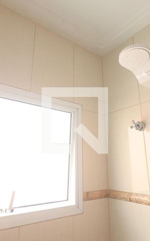 Casa à venda com 705m², 4 quartos e 8 vagasBanheiro  Quarto 4 