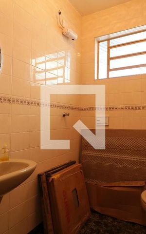 Casa à venda com 190m², 3 quartos e 3 vagasÁrea comum - Banheiro