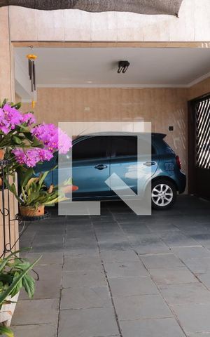 Casa à venda com 190m², 3 quartos e 3 vagasGaragem