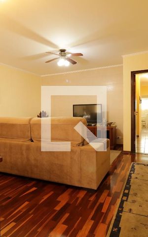 Casa à venda com 190m², 3 quartos e 3 vagasSala