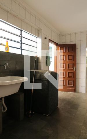 Casa à venda com 190m², 3 quartos e 3 vagasÁrea de Serviço