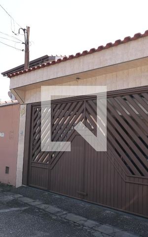 Casa à venda com 190m², 3 quartos e 3 vagasFachada