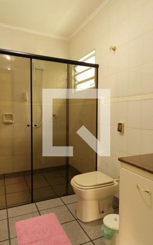 Casa à venda com 190m², 3 quartos e 3 vagasBanheiro Social