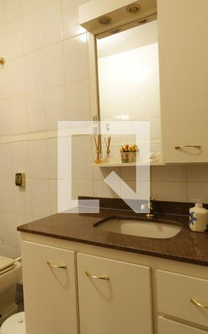 Casa à venda com 190m², 3 quartos e 3 vagasBanheiro Social