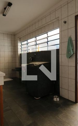 Casa à venda com 190m², 3 quartos e 3 vagasÁrea de Serviço