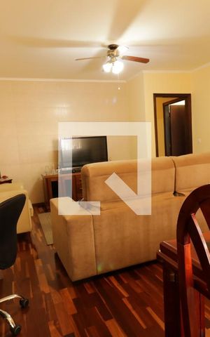 Casa à venda com 190m², 3 quartos e 3 vagasSala