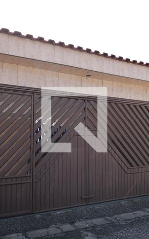 Casa à venda com 190m², 3 quartos e 3 vagasFachada