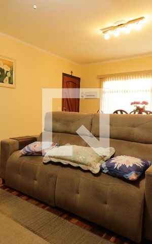 Casa à venda com 190m², 3 quartos e 3 vagasSala