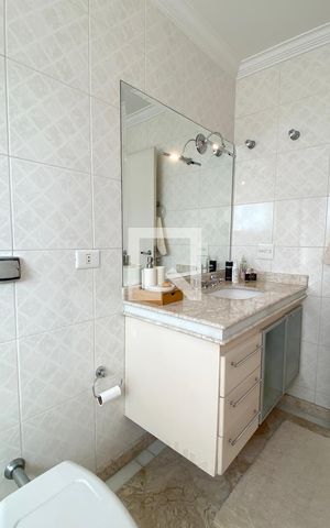 Casa de condomínio à venda com 560m², 4 quartos e 6 vagasBanheiro da Suíte 3