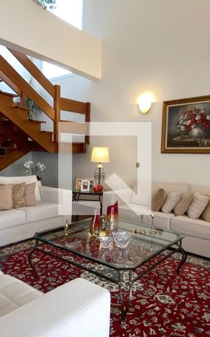 Casa de condomínio à venda com 560m², 4 quartos e 6 vagasSala 2