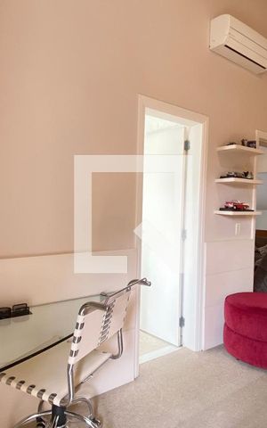 Casa de condomínio à venda com 560m², 4 quartos e 6 vagasSuíte 3